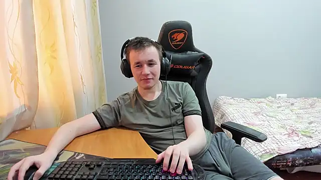 Snapshot of iliaskrislove chatting on 11/14/25, 09:57 iliaskrislove online show from 11/14/25, 09:57