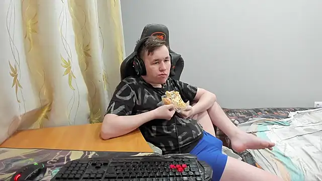 iliaskrislove online show from 04/30/26, 09:19
