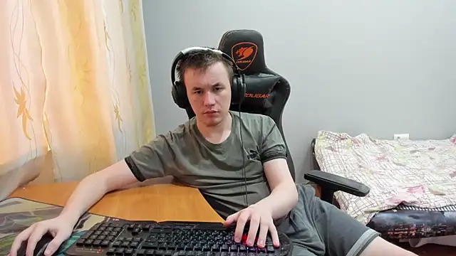 Snapshot of iliaskrislove chatting on 11/15/25, 10:52 iliaskrislove online show from 11/15/25, 10:52