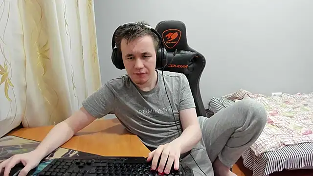 Snapshot of iliaskrislove chatting on 11/26/25, 02:44 iliaskrislove online show from 11/26/25, 02:44