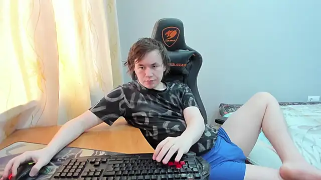 iliaskrislove online show from 04/07/26, 04:03