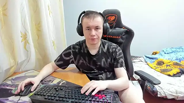 Snapshot of iliaskrislove chatting on 10/11/25, 03:46 iliaskrislove online show from 10/11/25, 03:46