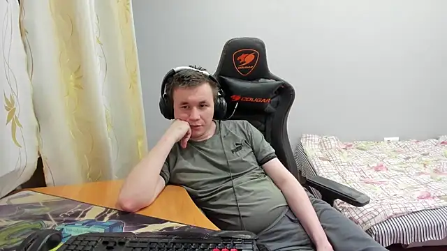 Snapshot of iliaskrislove chatting on 12/04/25, 05:45 iliaskrislove online show from 12/04/25, 05:45