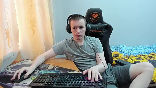 Snapshot of iliaskrislove chatting on 10/27/25, 07:53 iliaskrislove online show from 10/27/25, 07:53