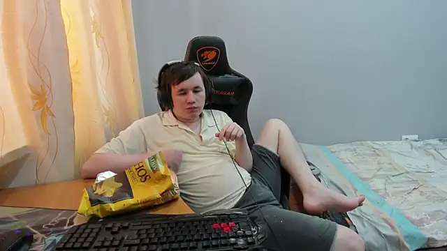 iliaskrislove online show from 03/12/26, 01:04