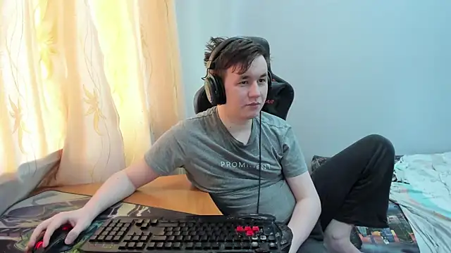 Snapshot of iliaskrislove chatting on 06/07/26, 12:54 iliaskrislove online show from 06/07/26, 12:54