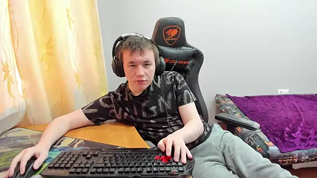 iliaskrislove online show from 12/22/25, 10:37