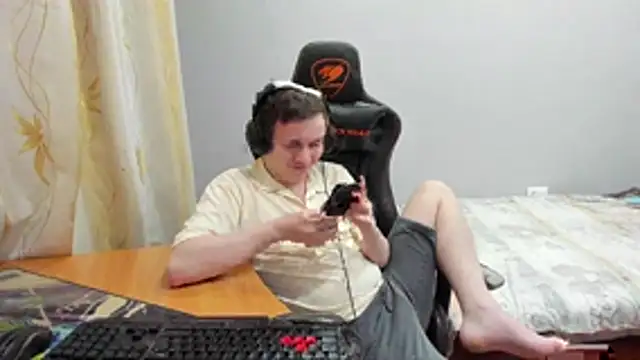 iliaskrislove online show from 02/09/26, 02:48