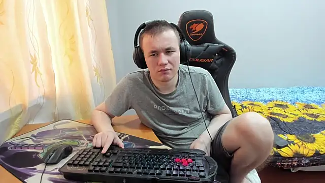 Snapshot of iliaskrislove chatting on 10/16/25, 04:10 iliaskrislove online show from 10/16/25, 04:10