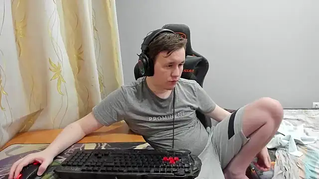 Snapshot of iliaskrislove chatting on 06/18/26, 11:10 iliaskrislove online show from 06/18/26, 11:10