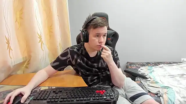 iliaskrislove online show from 04/29/26, 03:49