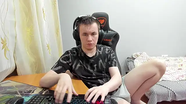 Snapshot of iliaskrislove chatting on 11/22/25, 07:57 iliaskrislove online show from 11/22/25, 07:57