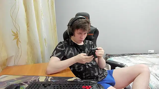 iliaskrislove online show from 04/03/26, 09:54