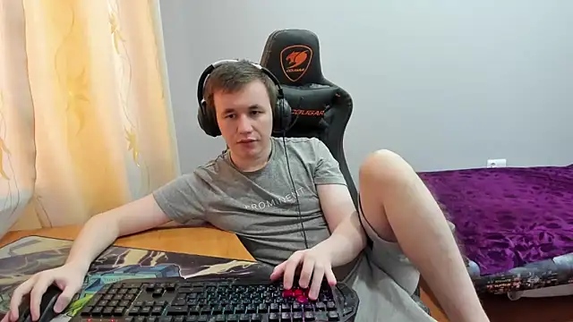 Snapshot of iliaskrislove chatting on 12/14/25, 08:09 iliaskrislove online show from 12/14/25, 08:09