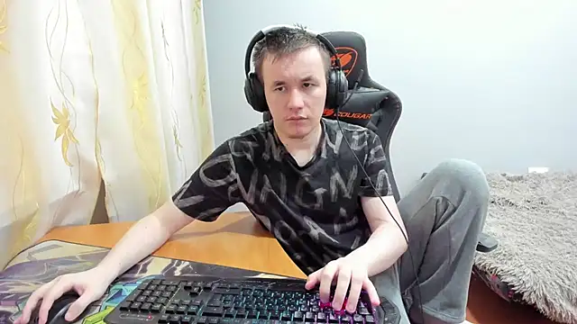 Snapshot of iliaskrislove chatting on 11/09/25, 12:20 iliaskrislove online show from 11/09/25, 12:20