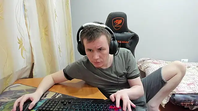 Snapshot of iliaskrislove chatting on 11/13/25, 03:54 iliaskrislove online show from 11/13/25, 03:54