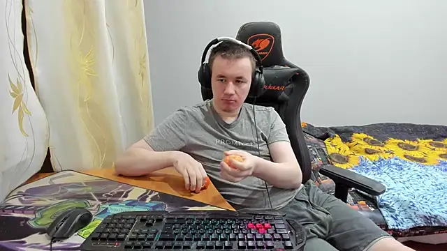 Snapshot of iliaskrislove chatting on 10/30/25, 12:53 iliaskrislove online show from 10/30/25, 12:53