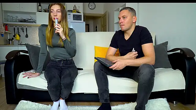 Snapshot of littlesweettifany chatting on 10/14/25, 11:22 littlesweettifany online show from 10/14/25, 11:22