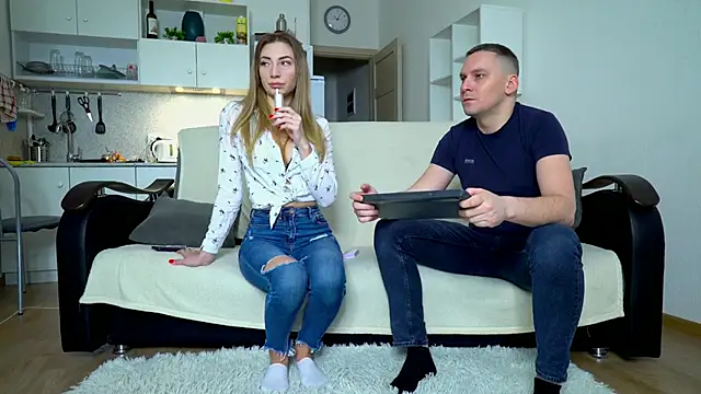 Snapshot of littlesweettifany chatting on 01/21/25, 11:03 littlesweettifany online show from 01/21/25, 11:03