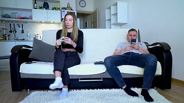 Snapshot of littlesweettifany chatting on 03/21/25, 12:50 littlesweettifany online show from 03/21/25, 12:50