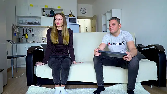 Snapshot of littlesweettifany chatting on 10/29/25, 10:47 littlesweettifany online show from 10/29/25, 10:47