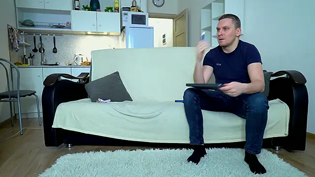 Snapshot of littlesweettifany chatting on 02/11/25, 12:04 littlesweettifany online show from 02/11/25, 12:04