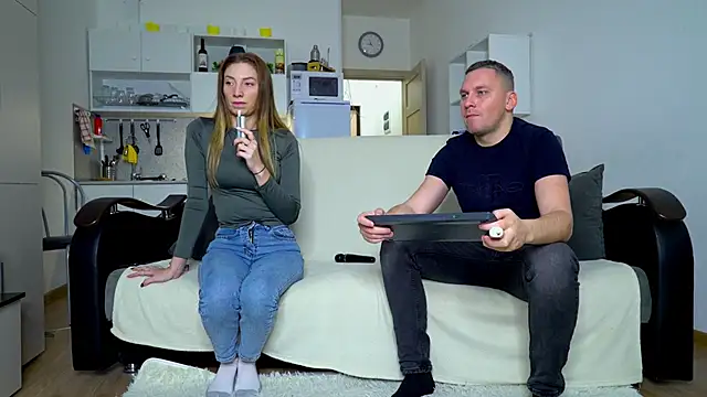 Snapshot of littlesweettifany chatting on 11/13/25, 12:09 littlesweettifany online show from 11/13/25, 12:09