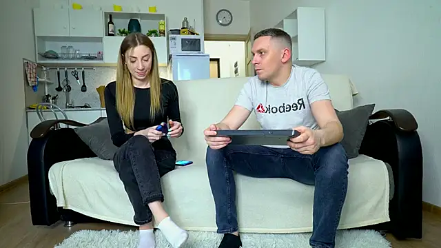 Snapshot of littlesweettifany chatting on 03/10/25, 01:43 littlesweettifany online show from 03/10/25, 01:43