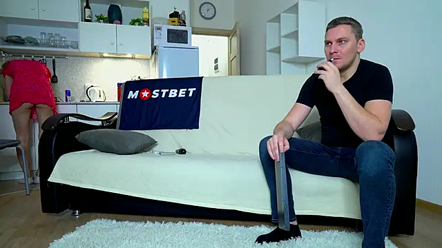 Snapshot of littlesweettifany chatting on 12/20/24, 09:00 littlesweettifany online show from 12/20/24, 09:00