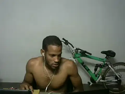 Snapshot of michel_sc chatting on 04/22/26, 05:03 michel sc online show from 04/22/26, 05:03