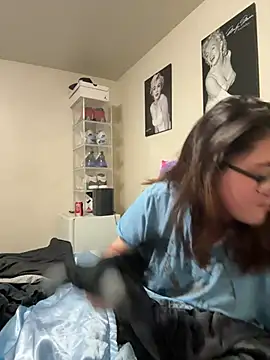 Snapshot of FreakNastyLacie chatting on 05/27/26, 09:27 FreakNastyLacie online show from 05/27/26, 09:27