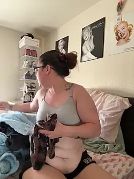 Snapshot of FreakNastyLacie chatting on 05/18/26, 12:54 FreakNastyLacie online show from 05/18/26, 12:54