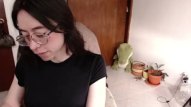 emily pearl  online show from 10/15/25, 07:33