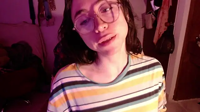 emily pearl  online show from 11/10/25, 07:35