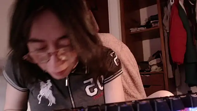 emily pearl  online show from 12/03/25, 10:09