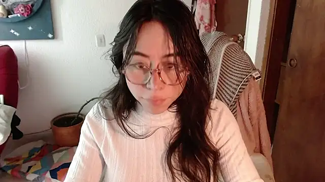 emily pearl  online show from 01/10/26, 12:44