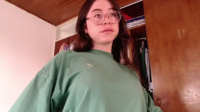 emily pearl  online show from 11/20/25, 06:41