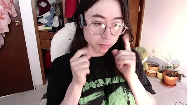 emily pearl  online show from 10/11/25, 01:34