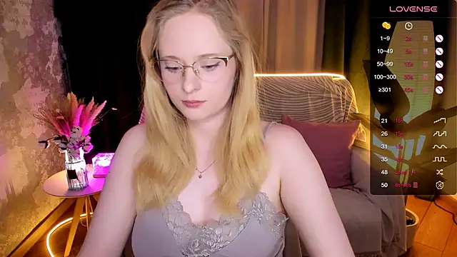 Aemilia  online show from 11/05/25, 08:50