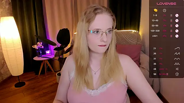 Aemilia  online show from 09/14/25, 02:01