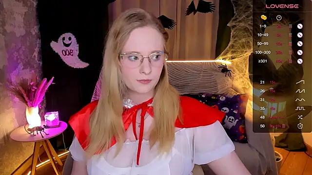 Aemilia  online show from 10/29/25, 06:01