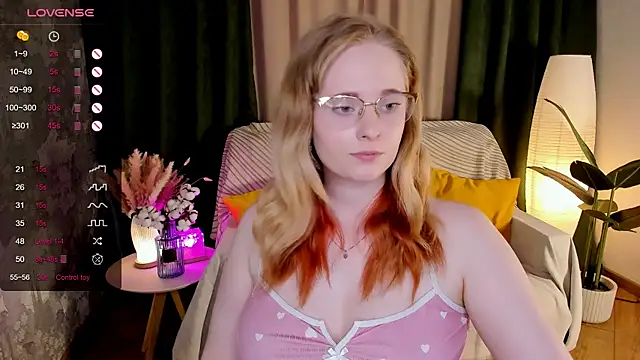 Aemilia  online show from 04/20/26, 08:17