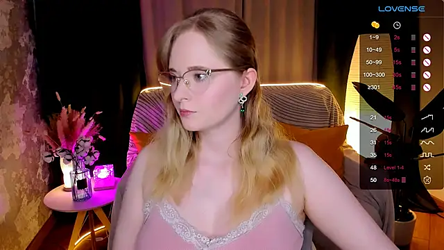 Aemilia  online show from 02/11/26, 08:58