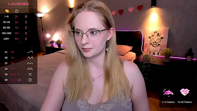 Aemilia  online show from 09/11/25, 08:36