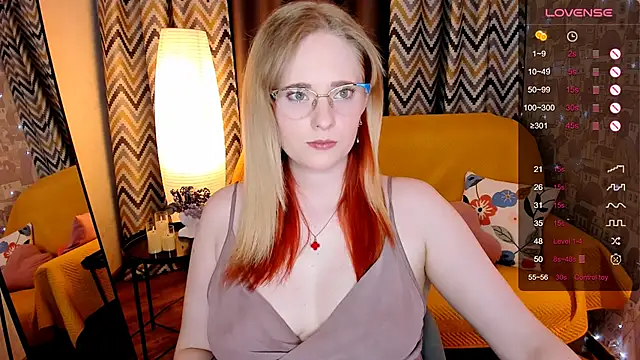 Aemilia  online show from 03/31/26, 08:27