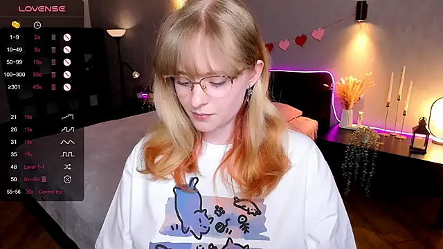 Aemilia  online show from 03/23/26, 08:36