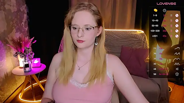 Aemilia  online show from 10/19/25, 06:16