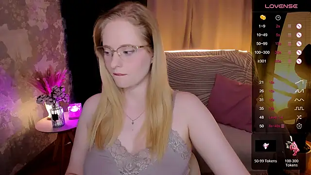 Aemilia  online show from 10/05/25, 06:15