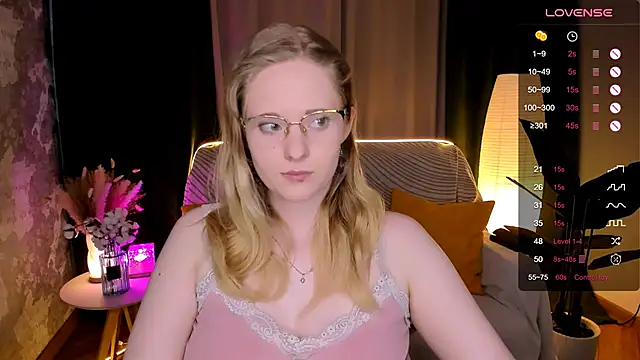 Aemilia  online show from 03/04/26, 08:33