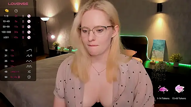 Aemilia  online show from 03/09/25, 02:10